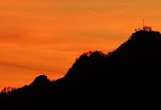 68 ...nella luce e nei colori del sole tramontato dietro lo Zucco